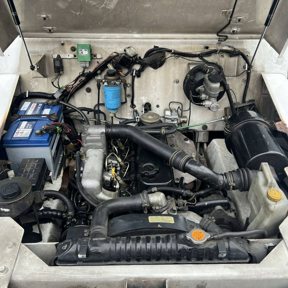 Nissan FV02A25U - Vučno vozilo: slika 4 Nissan FV02A25U - Vučno vozilo: slika 4