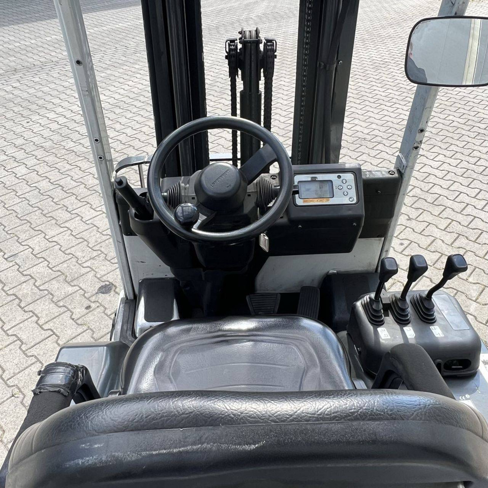 Unicarriers TX3-20L (AG1N1L20Q) - Električni viljuškar: slika 4 Unicarriers TX3-20L (AG1N1L20Q) - Električni viljuškar: slika 4