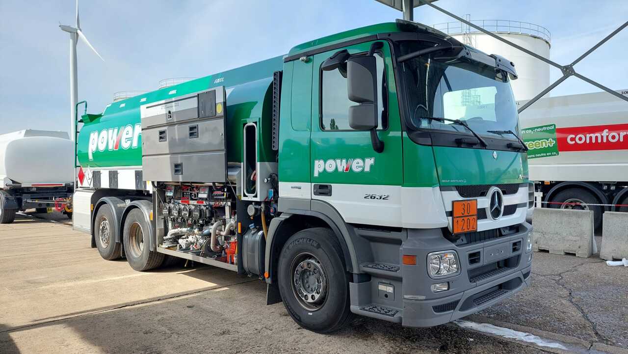 MERCEDES ACTROS - Kamion cisterna: slika 5 MERCEDES ACTROS - Kamion cisterna: slika 5