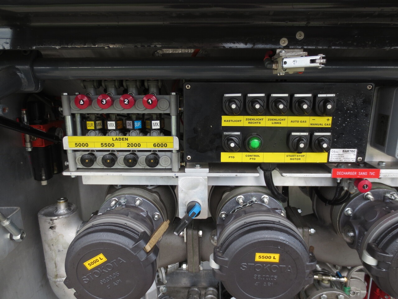 SCANIA G370 - Kamion cisterna: slika 3 SCANIA G370 - Kamion cisterna: slika 3