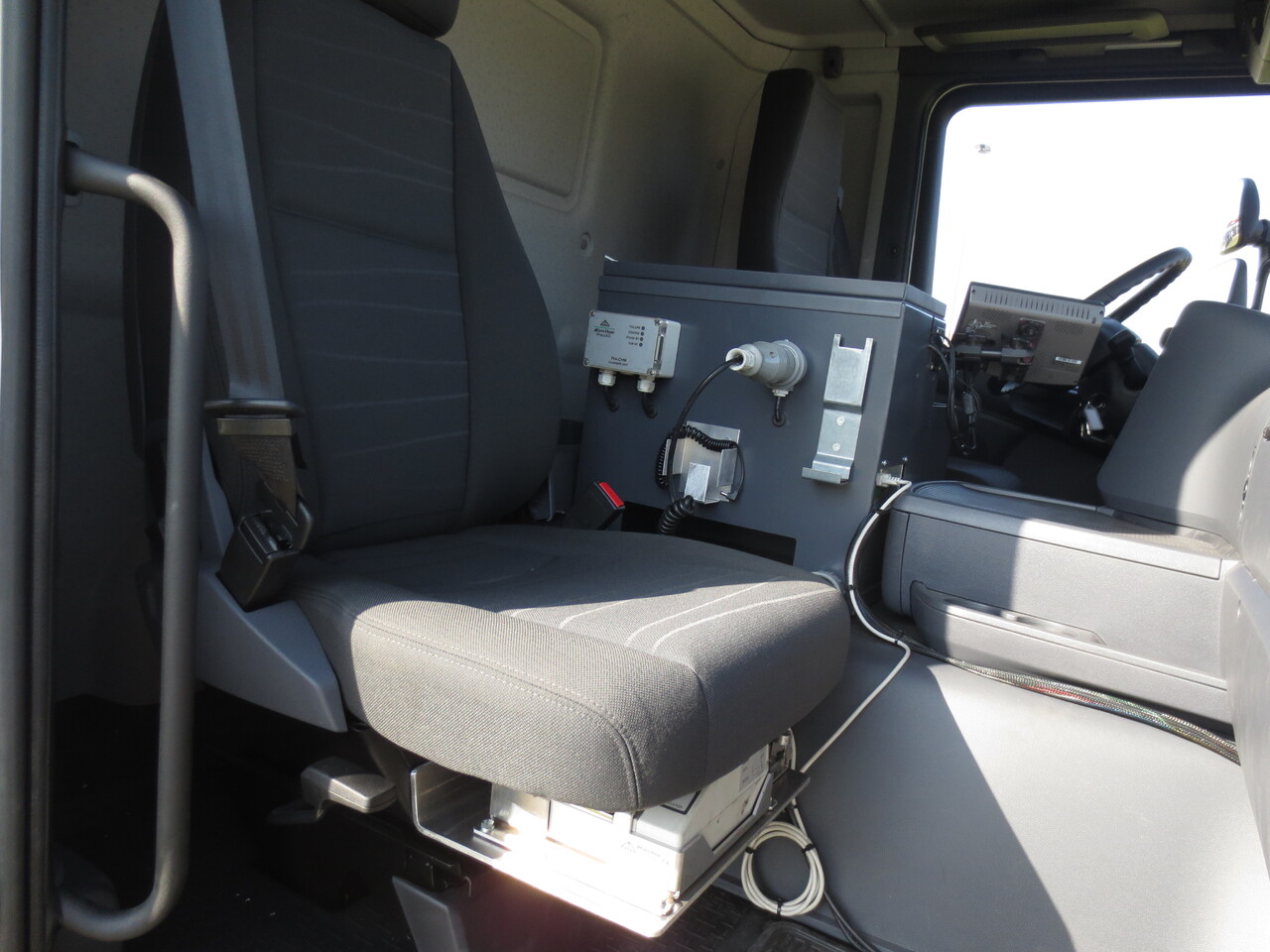 SCANIA G370 - Kamion cisterna: slika 5 SCANIA G370 - Kamion cisterna: slika 5