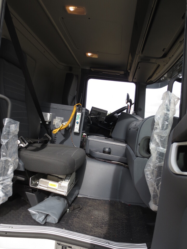 SCANIA G370 - Kamion cisterna: slika 4 SCANIA G370 - Kamion cisterna: slika 4