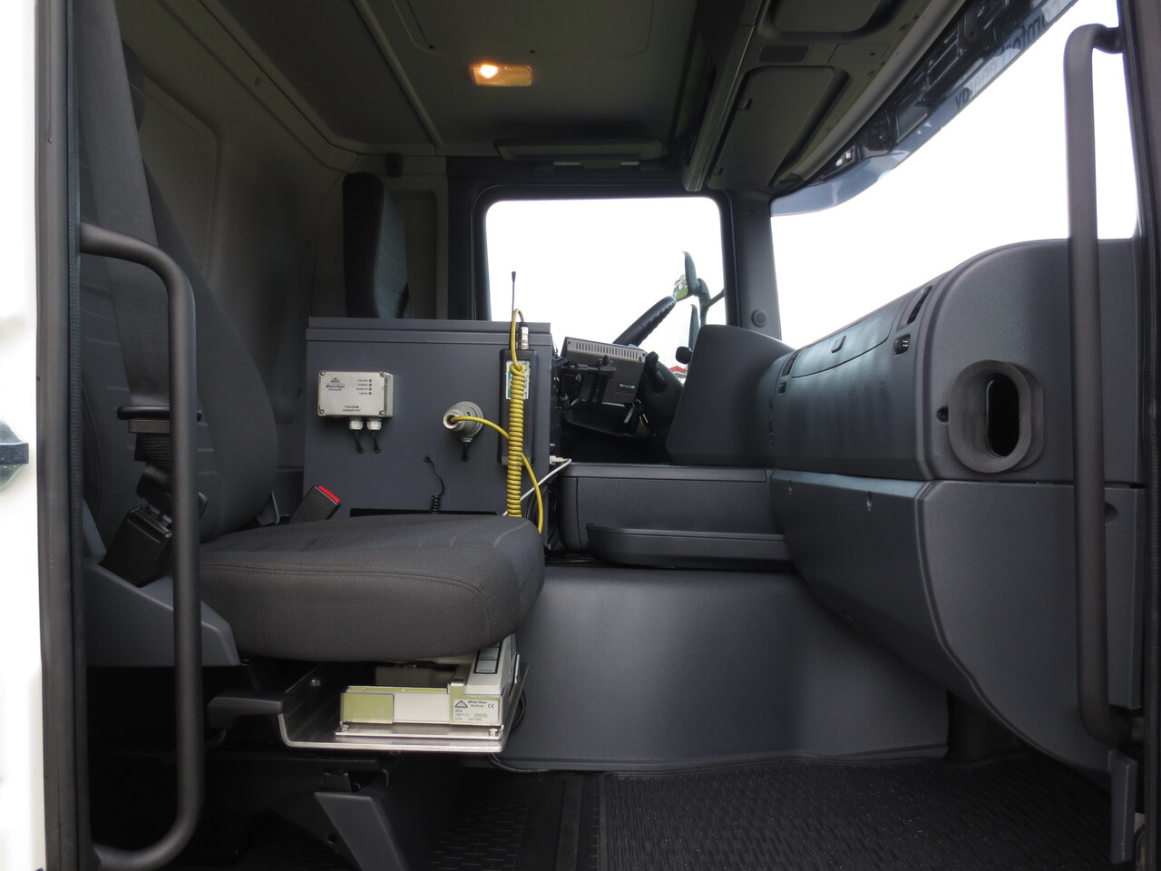 SCANIA G370 - Kamion cisterna: slika 5 SCANIA G370 - Kamion cisterna: slika 5