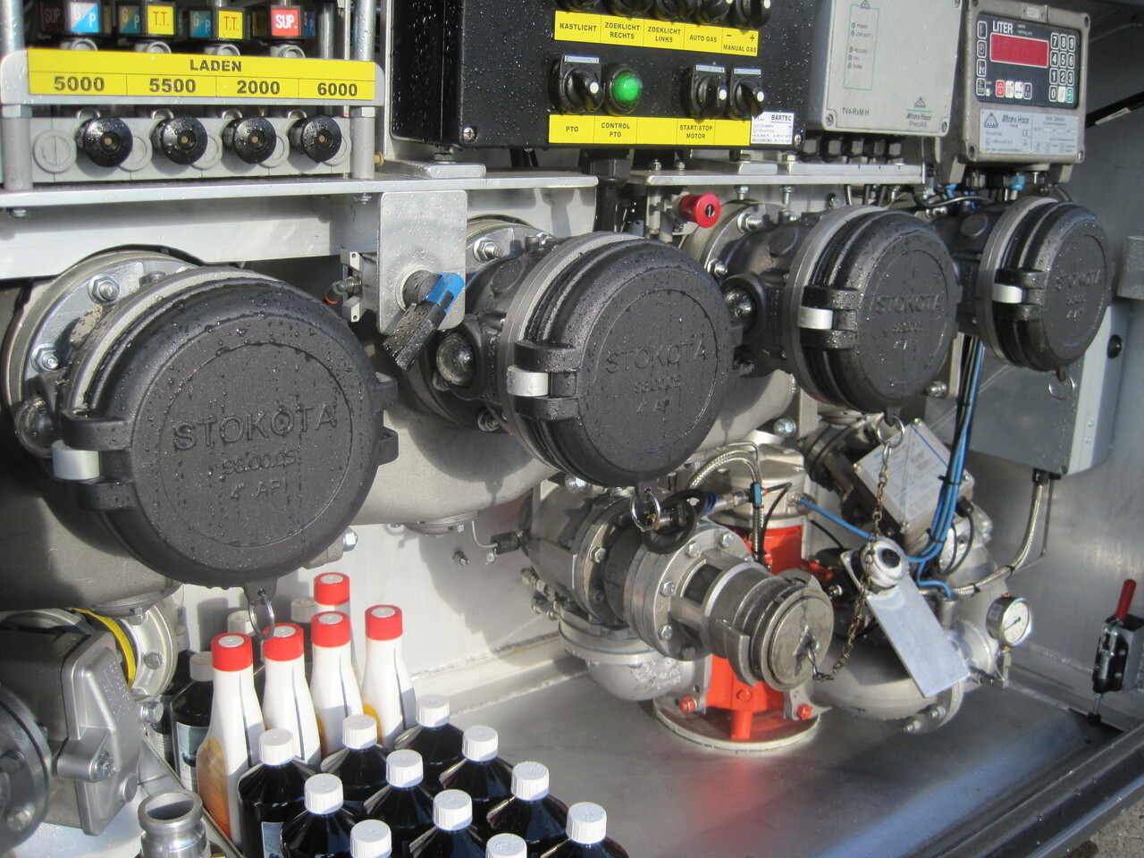 SCANIA G370 - Kamion cisterna: slika 5 SCANIA G370 - Kamion cisterna: slika 5