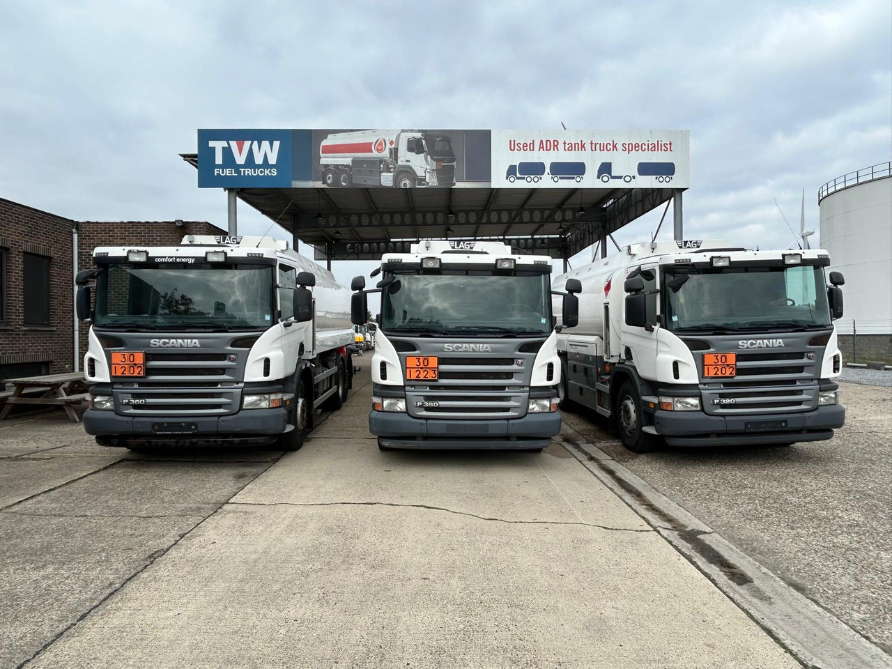 SCANIA P320/P360 (lot of 3) - Kamion cisterna: slika 2 SCANIA P320/P360 (lot of 3) - Kamion cisterna: slika 2