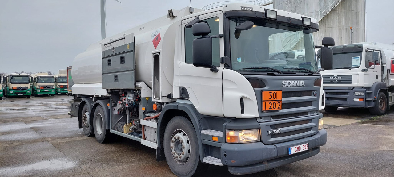 Kamion cisterna za prevoz goriva SCANIA P320/P360 (lot of 3): slika 18