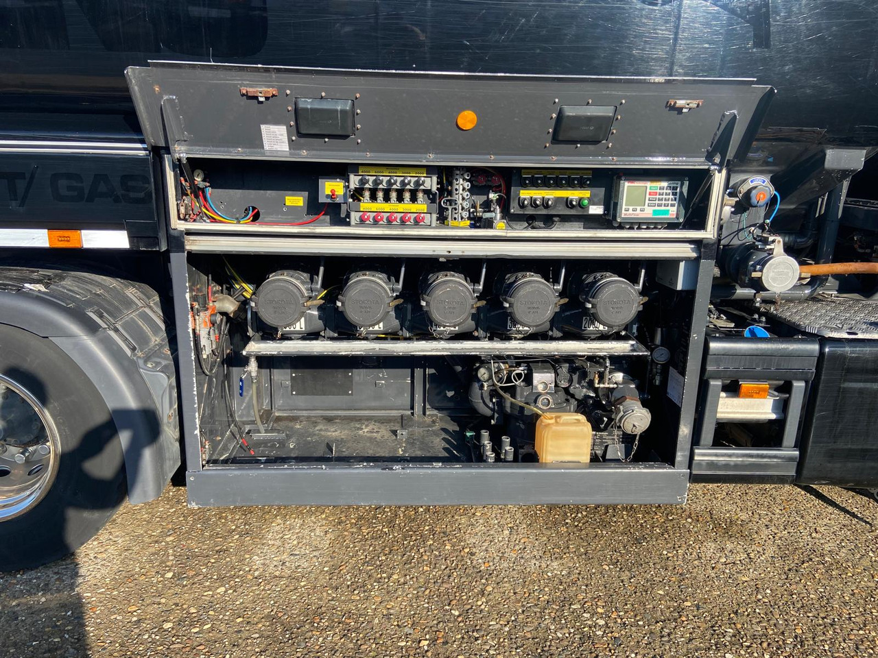 SCANIA P410 - Kamion cisterna: slika 3 SCANIA P410 - Kamion cisterna: slika 3