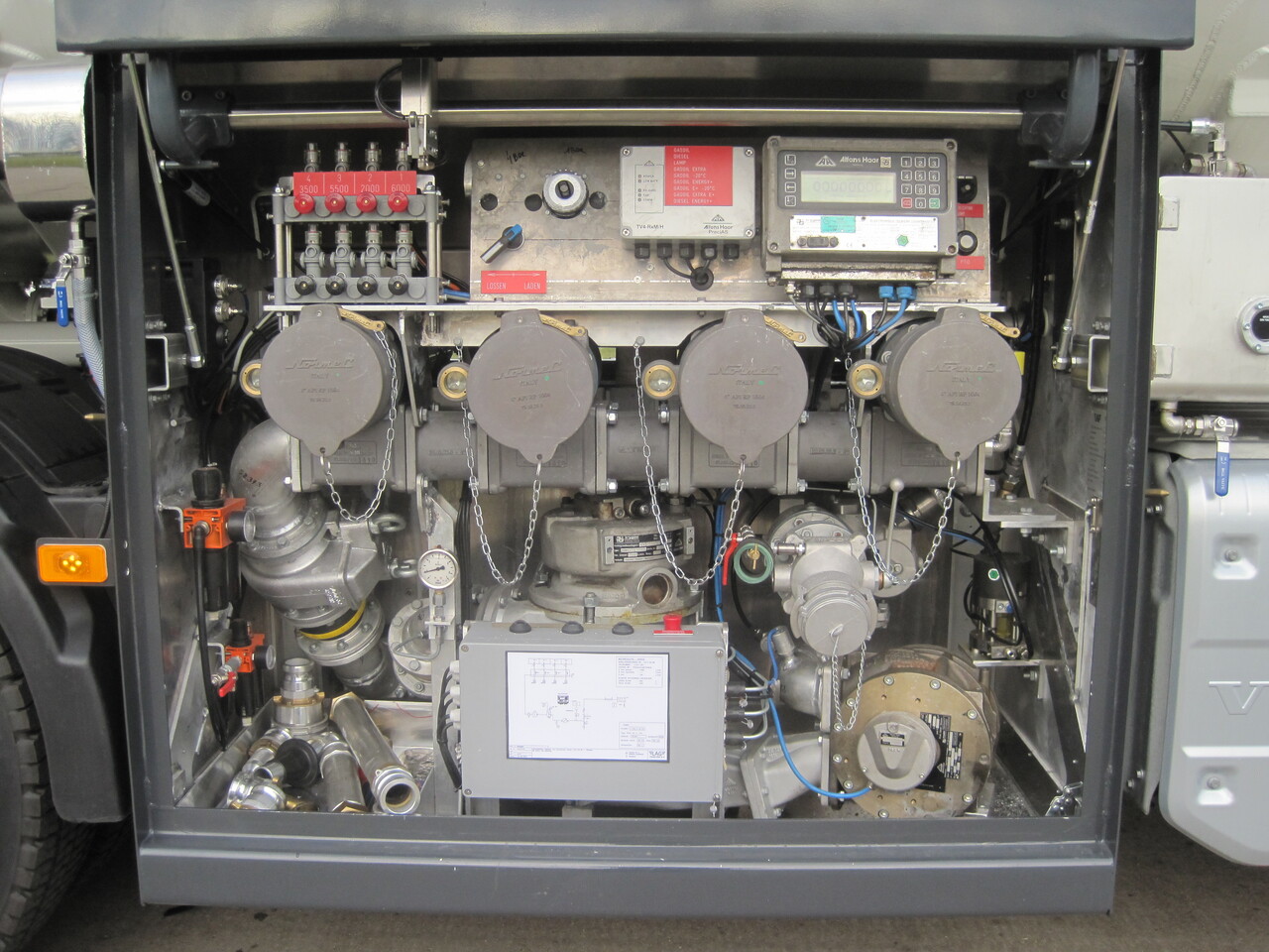 Kamion cisterna VOLVO FM: slika 10 Kamion cisterna VOLVO FM: slika 10