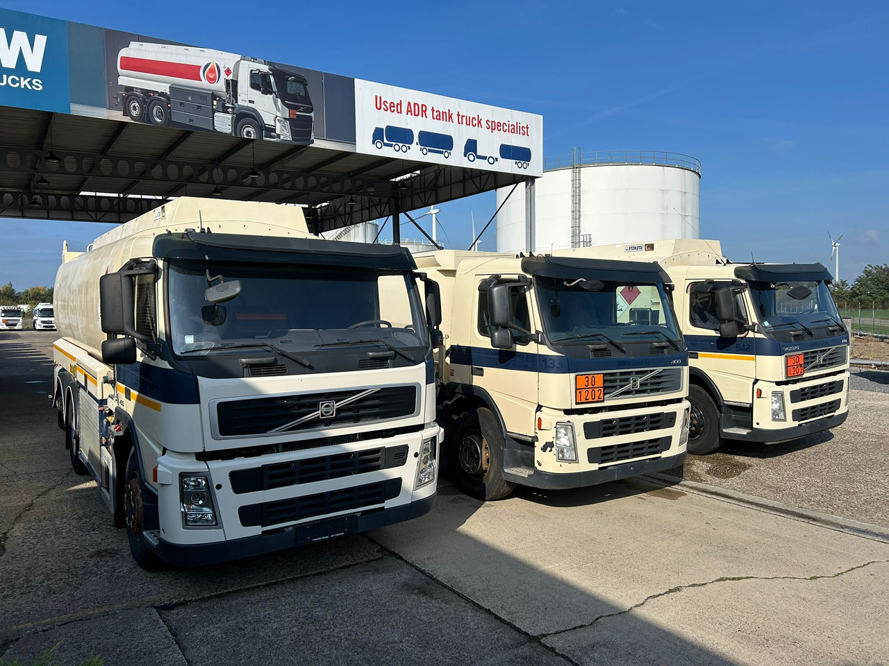 VOLVO FM (lot of 3) - Kamion cisterna: slika 3 VOLVO FM (lot of 3) - Kamion cisterna: slika 3