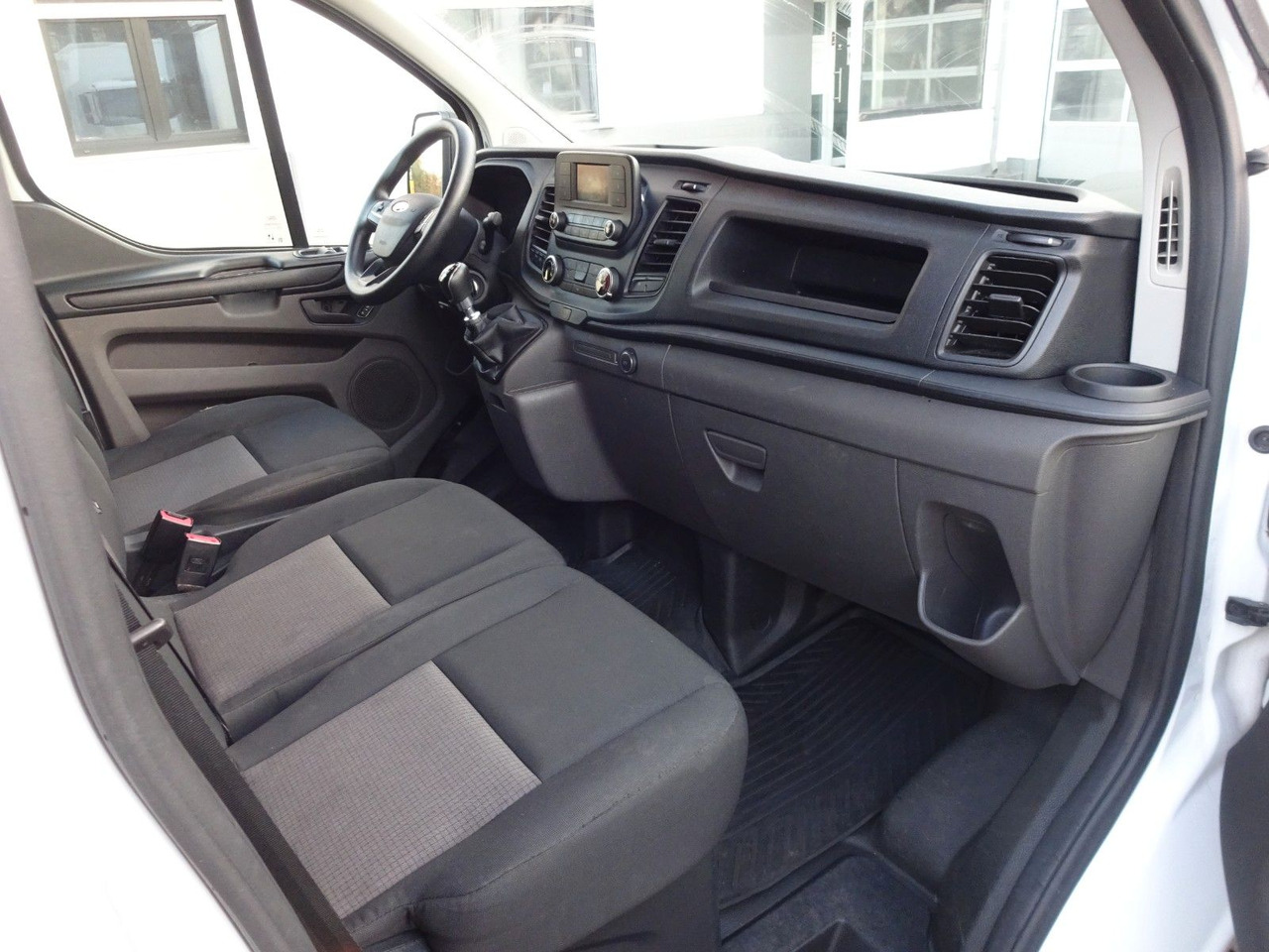 Putnički kombi Ford Transit Custom Kasten 280 L1H1, PDC: slika 15