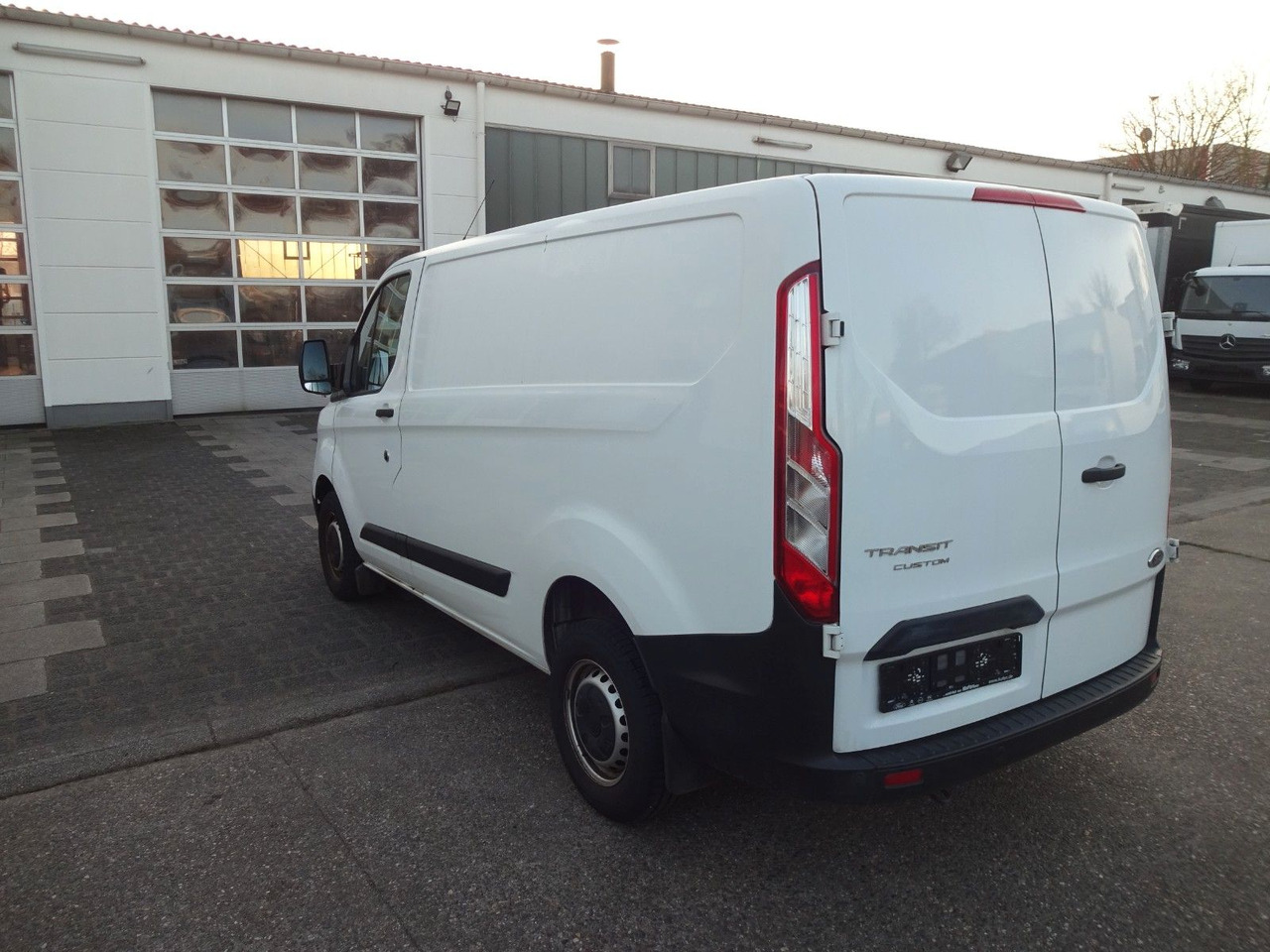 Putnički kombi Ford Transit Custom Kasten 280 L1H1, PDC: slika 7