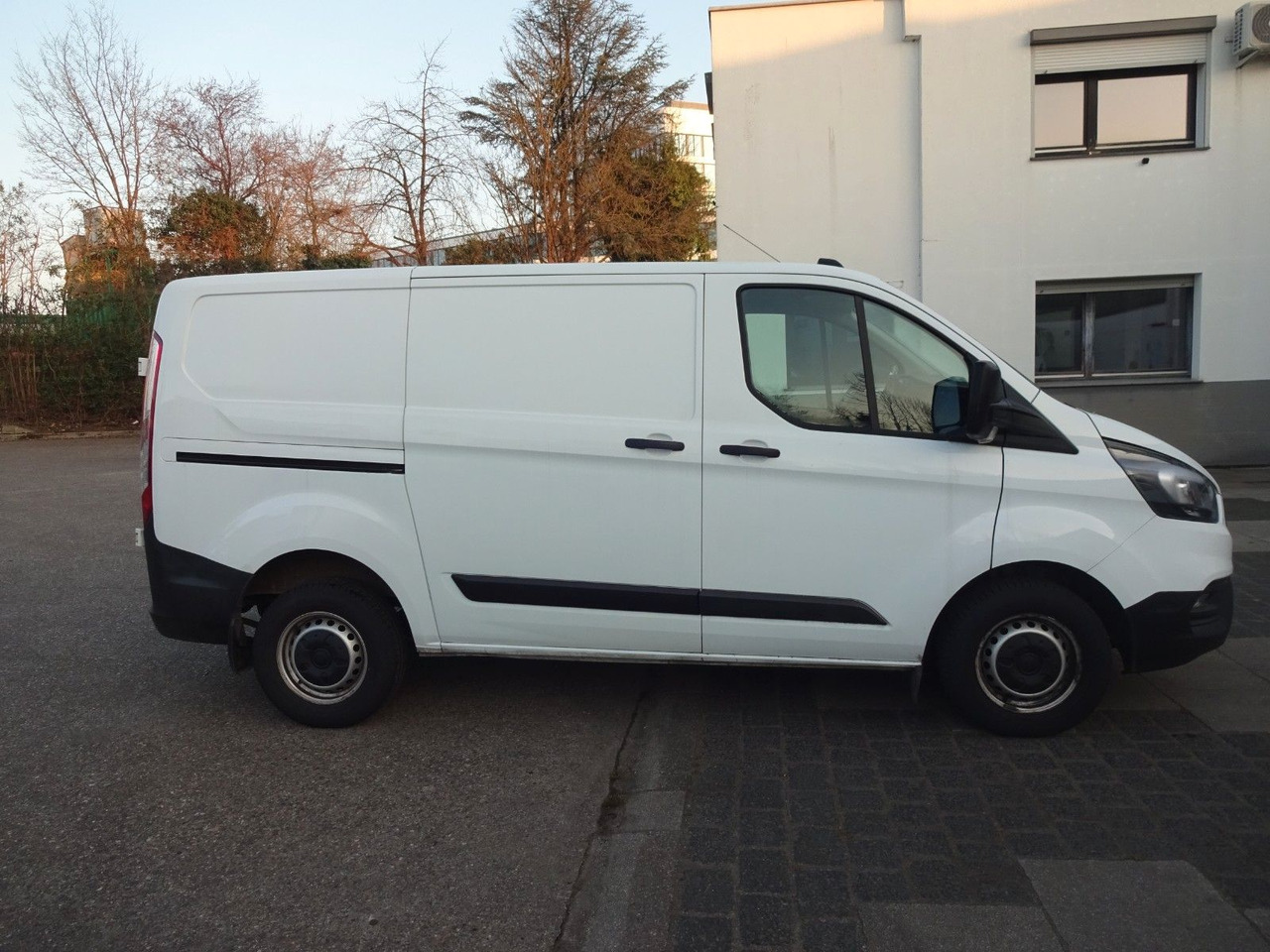 Ford Transit Custom Kasten 280 L1H1, PDC - Putnički kombi: slika 4 Ford Transit Custom Kasten 280 L1H1, PDC - Putnički kombi: slika 4