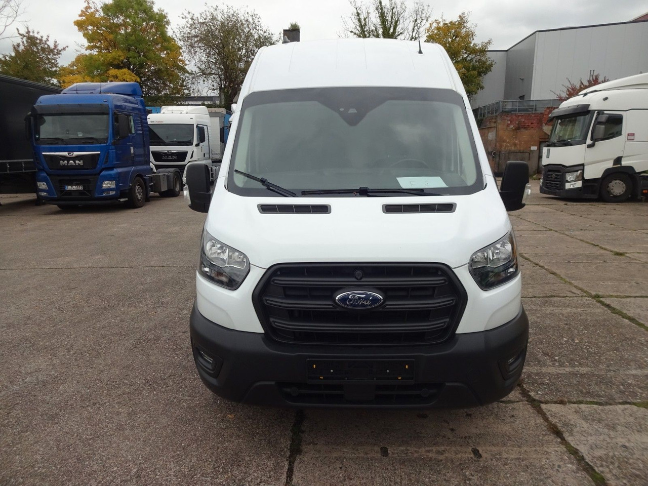 Ford Transit Kasten L4H2, Klima, Tempomat, Kamera - Furgon: slika 2 Ford Transit Kasten L4H2, Klima, Tempomat, Kamera - Furgon: slika 2