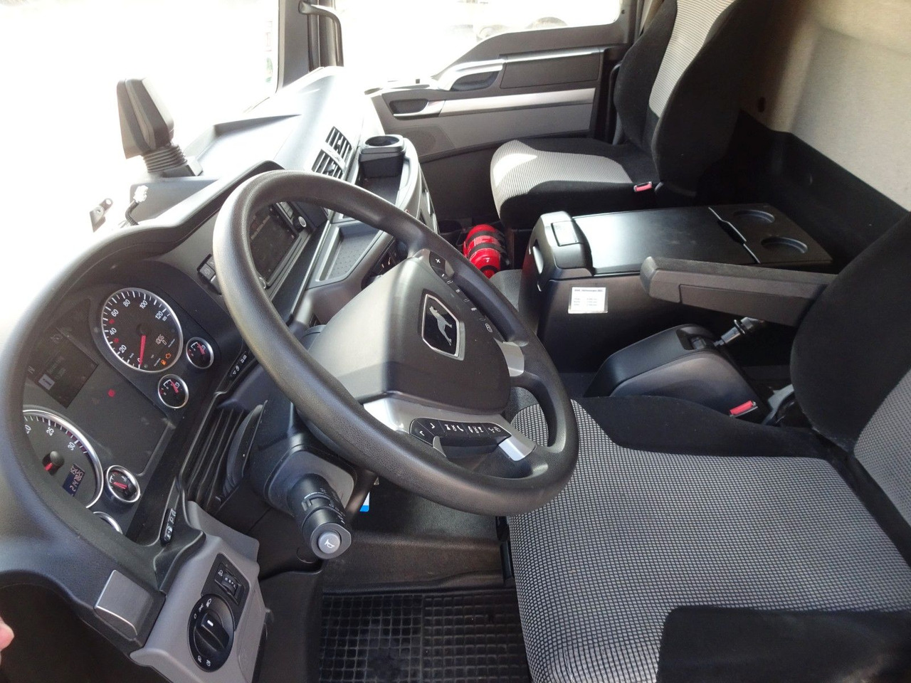 Dostavno vozilo sa zatvorenim sandukom MAN TGL 8.190, LBW, Luft, Tempomat, Standheizung: slika 17