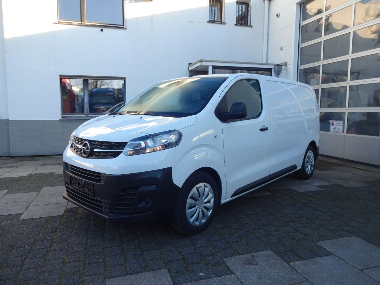 Opel 50 x Vivaro Kasten L1H1, Klima, PDC, Tempomat - Mali kombi: slika 1 Opel 50 x Vivaro Kasten L1H1, Klima, PDC, Tempomat - Mali kombi: slika 1