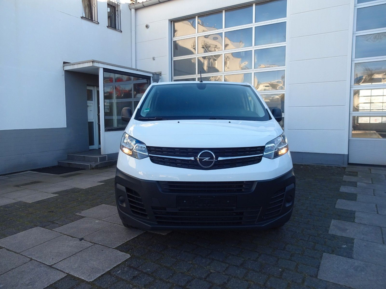 Opel 50 x Vivaro Kasten L1H1, Klima, PDC, Tempomat - Mali kombi: slika 2 Opel 50 x Vivaro Kasten L1H1, Klima, PDC, Tempomat - Mali kombi: slika 2