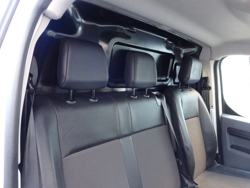Lizing Opel Vivaro Kasten L1H1, Klima, PDC, 50 pcs. Opel Vivaro Kasten L1H1, Klima, PDC, 50 pcs.: slika 15