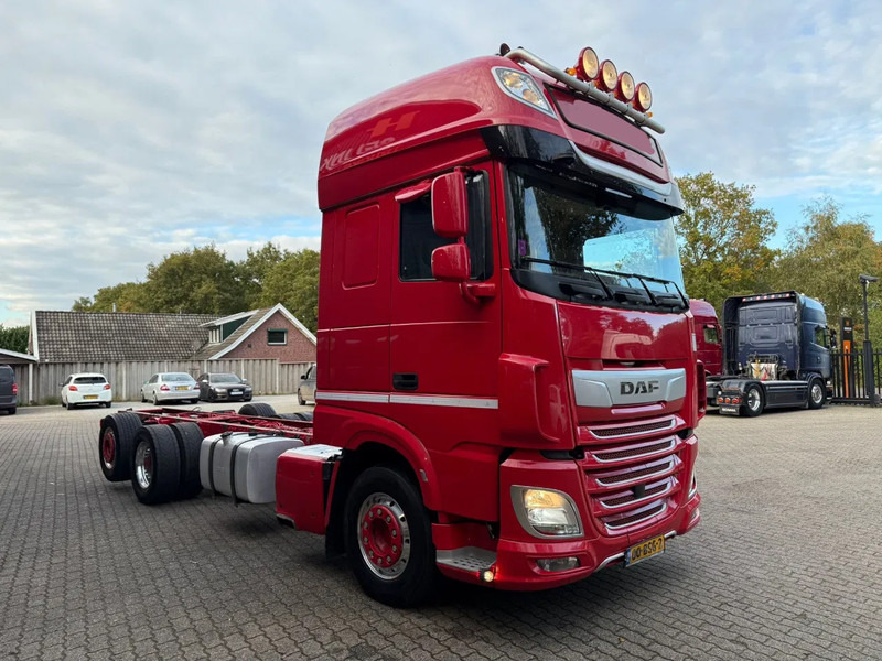 DAF XF 530 6X2 FAS Full air Alcoa Retarder Stuuras 7.6M Chassis NL Truck - Kamion sa golom šasijom i zatvorenom kabinom: slika 2 DAF XF 530 6X2 FAS Full air Alcoa Retarder Stuuras 7.6M Chassis NL Truck - Kamion sa golom šasijom i zatvorenom kabinom: slika 2