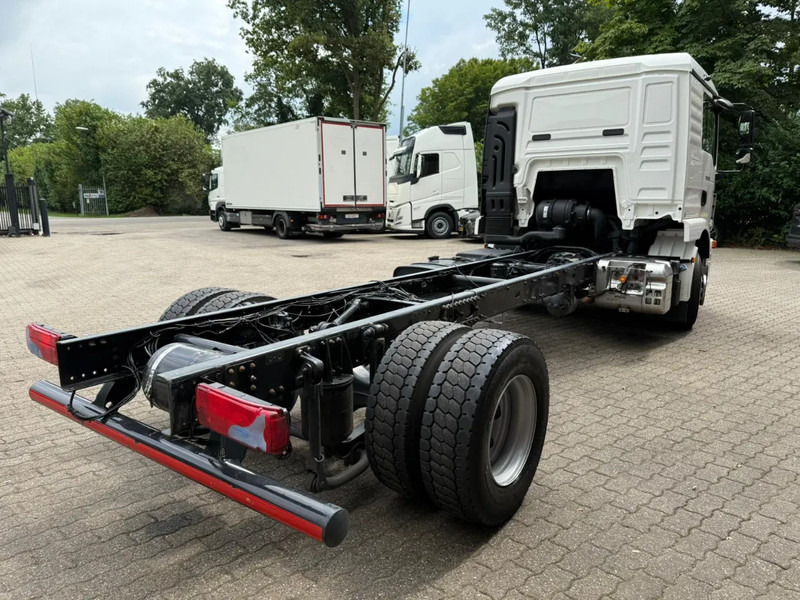 MAN TGM TGM 15.250 4X2 Chassis, Airco, 526.460 KM, Slaapcabine - Kamion sa golom šasijom i zatvorenom kabinom: slika 3 MAN TGM TGM 15.250 4X2 Chassis, Airco, 526.460 KM, Slaapcabine - Kamion sa golom šasijom i zatvorenom kabinom: slika 3