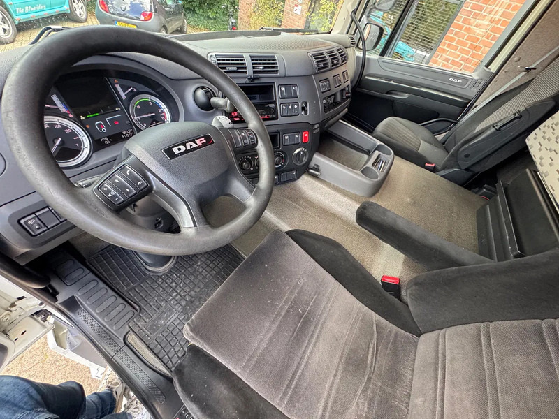 DAF CF 370 4X2 Space Cab Side ACC APK 10/2025 NL Truck - Tegljač: slika 5 DAF CF 370 4X2 Space Cab Side ACC APK 10/2025 NL Truck - Tegljač: slika 5