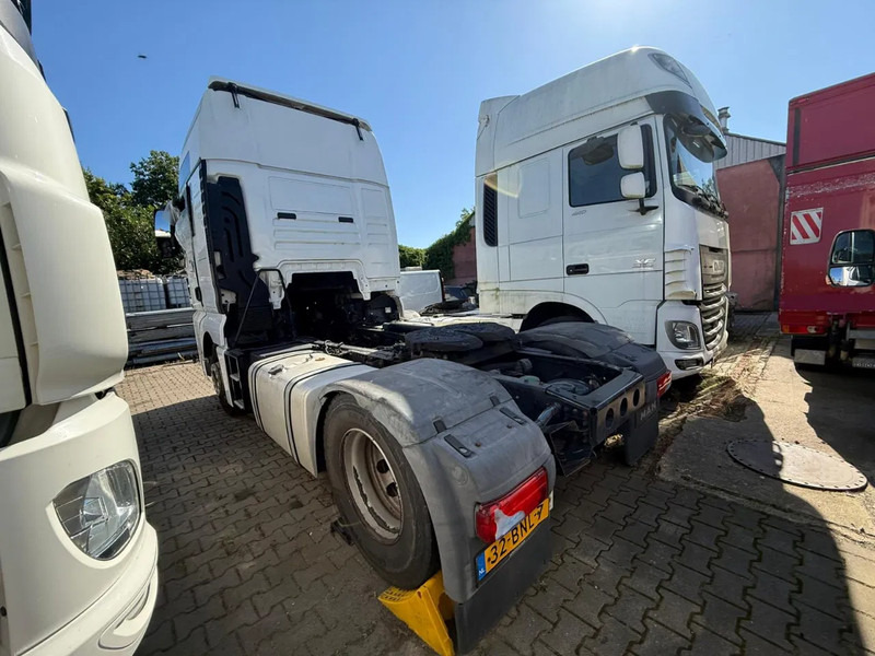 MAN TGX 18.440 XXL NO Gearbox & NO Engine, complete brief - Tegljač: slika 3 MAN TGX 18.440 XXL NO Gearbox & NO Engine, complete brief - Tegljač: slika 3