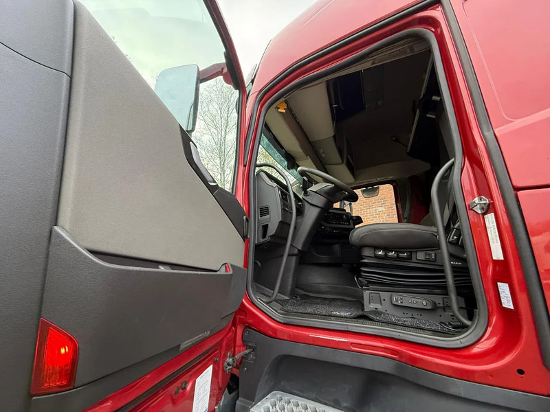 Tegljač Volvo FH 460 6X2 Globetrotter PTO Hydraulic NL Truck 738.390KM: slika 6