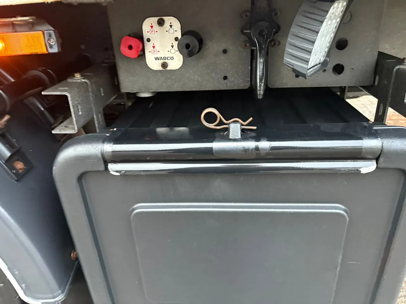 Poluprikolica sa ceradom Tracon Schuifzeilen/Schuifdak Hardhouten vloer Gegalvaniseerd 270 H: slika 13 Poluprikolica sa ceradom Tracon Schuifzeilen/Schuifdak Hardhouten vloer Gegalvaniseerd 270 H: slika 13