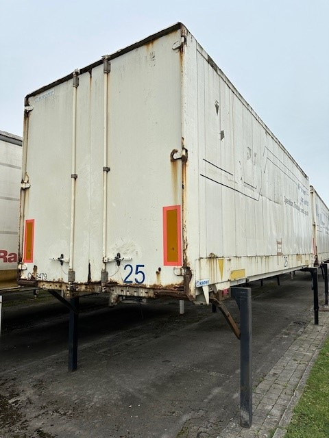 Krone BDF-System 7.45m, Heck Portaltüren, Doppelstock und Schlüssellochbleche - Promenjivo telo - sanduk: slika 3 Krone BDF-System 7.45m, Heck Portaltüren, Doppelstock und Schlüssellochbleche - Promenjivo telo - sanduk: slika 3