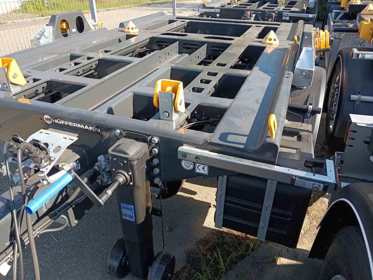 Hüffermann 2-A-MINI-CARRIER SAFETYFIX VERZINKT NEU TOP-PREI - Abrol/ Autopodizač prikolica: slika 4 Hüffermann 2-A-MINI-CARRIER SAFETYFIX VERZINKT NEU TOP-PREI - Abrol/ Autopodizač prikolica: slika 4