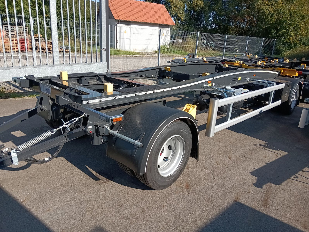 Hüffermann HSA1870 SAF VERZINKT Schlitten 5m-7m 3158kg NEU - Abrol/ Autopodizač prikolica: slika 5 Hüffermann HSA1870 SAF VERZINKT Schlitten 5m-7m 3158kg NEU - Abrol/ Autopodizač prikolica: slika 5