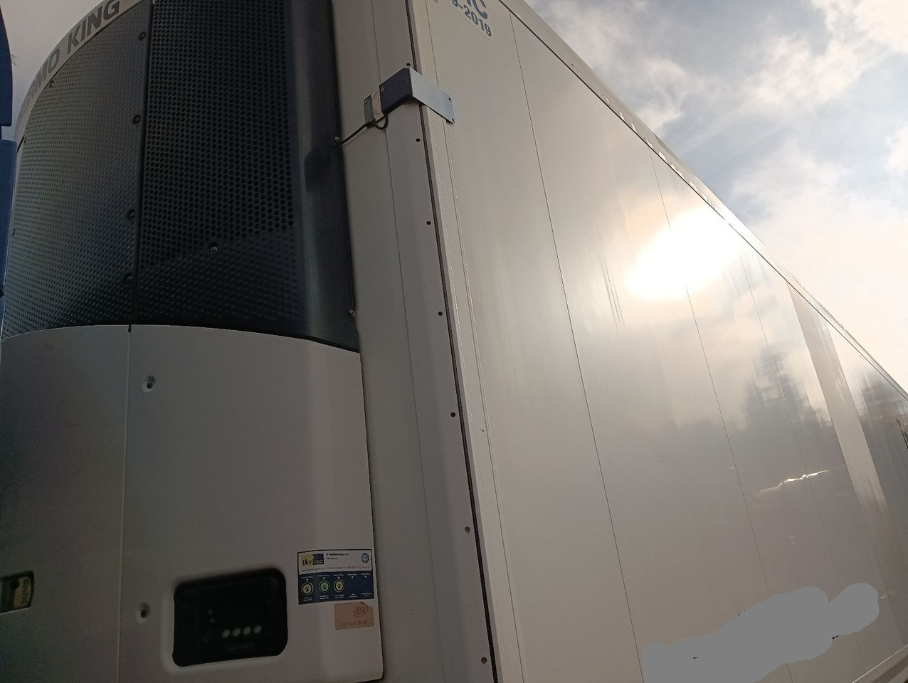 Poluprikolica sa zatvorenim sandukom Krone SDR27eL4 ThermoKing SLX300 5777h Blumenbr Doppel: slika 9 Poluprikolica sa zatvorenim sandukom Krone SDR27eL4 ThermoKing SLX300 5777h Blumenbr Doppel: slika 9