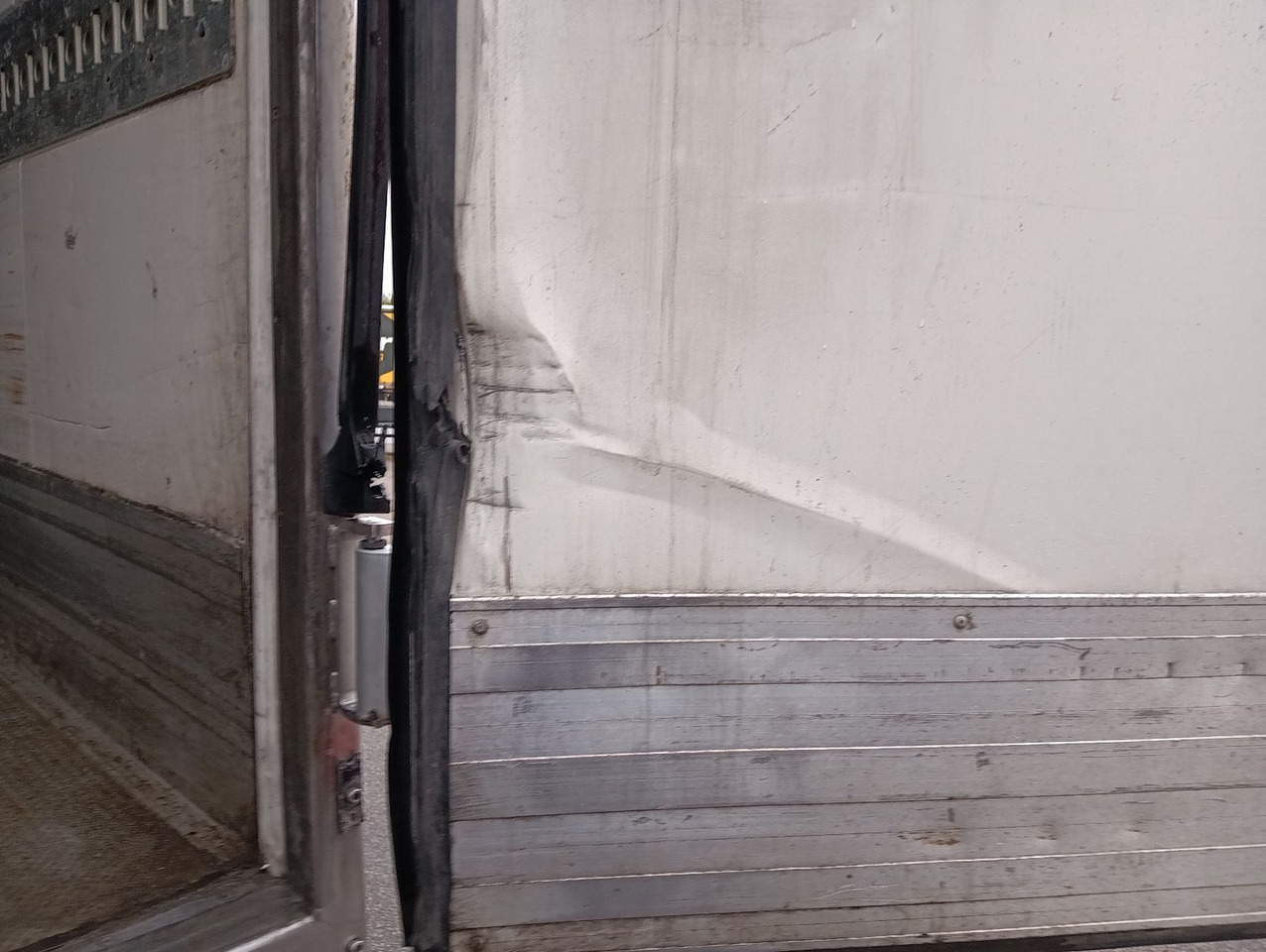 Poluprikolica sa zatvorenim sandukom Krone SDR27eL4 ThermoKing SLX300 5777h Blumenbr Doppel: slika 29 Poluprikolica sa zatvorenim sandukom Krone SDR27eL4 ThermoKing SLX300 5777h Blumenbr Doppel: slika 29