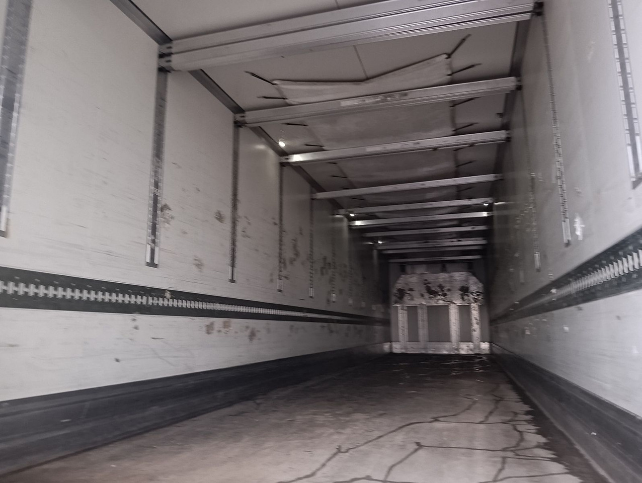 Poluprikolica sa zatvorenim sandukom Krone SDR27eL4 ThermoKing SLX300 5777h Blumenbr Doppel: slika 12 Poluprikolica sa zatvorenim sandukom Krone SDR27eL4 ThermoKing SLX300 5777h Blumenbr Doppel: slika 12