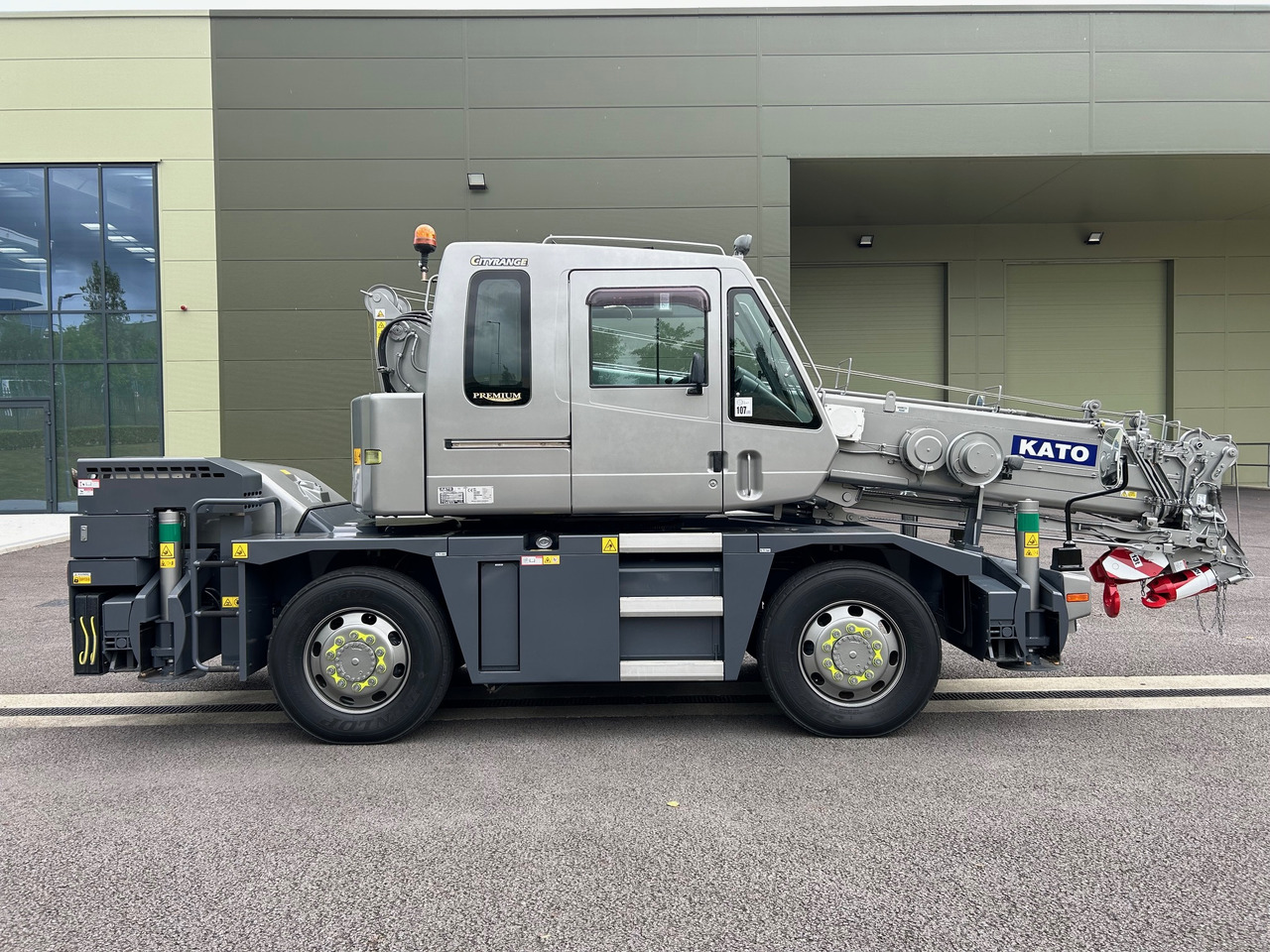 KATO 13 Ton City Crane - Excellent Condition - Autodizalica: slika 3 KATO 13 Ton City Crane - Excellent Condition - Autodizalica: slika 3