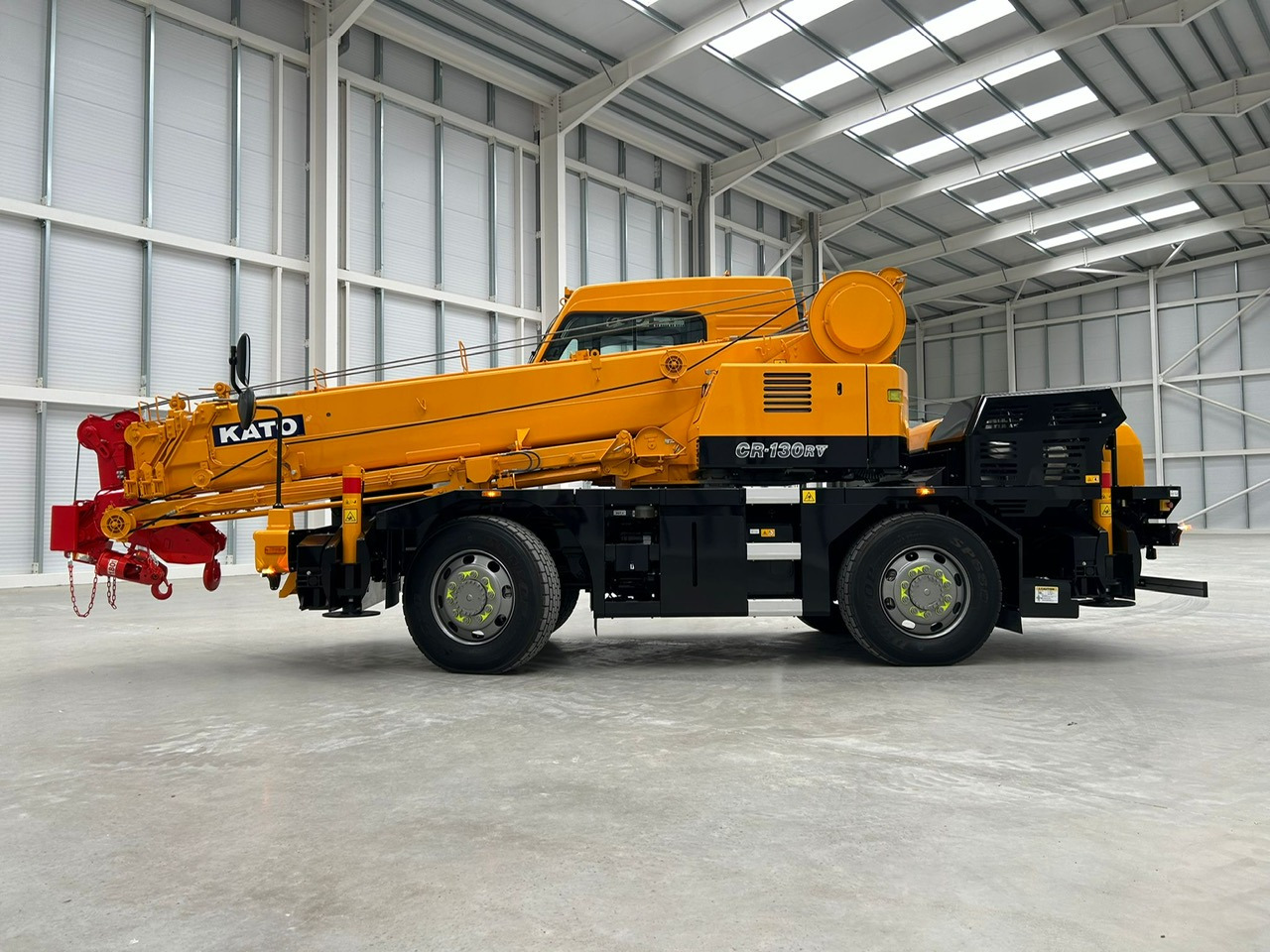 KATO CR-130Rv - 13 Ton City Crane with Joystick Control - Autodizalica: slika 3 KATO CR-130Rv - 13 Ton City Crane with Joystick Control - Autodizalica: slika 3