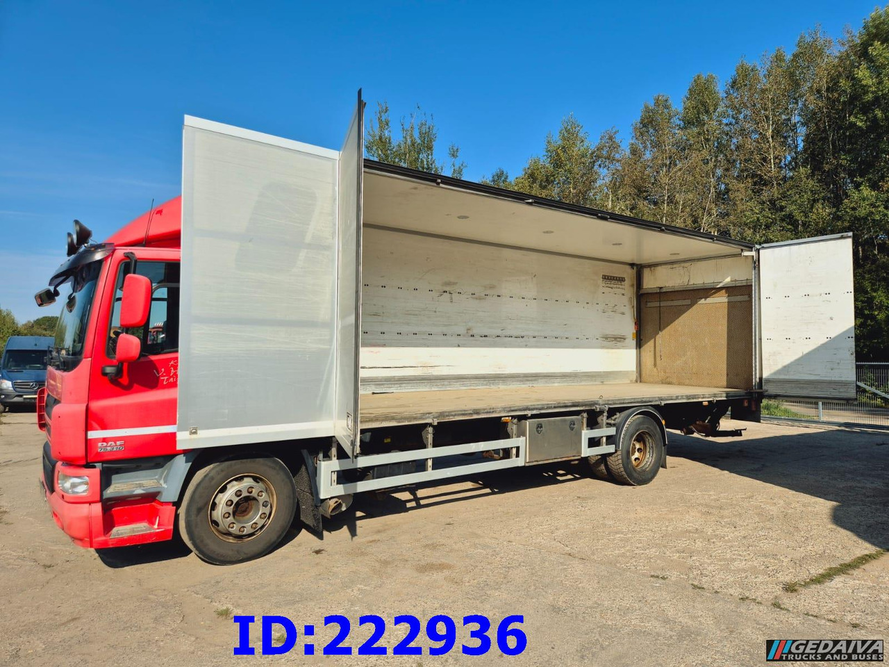 DAF CF 75.310 - Euro5 - Kamion sa zatvorenim sandukom: slika 2 DAF CF 75.310 - Euro5 - Kamion sa zatvorenim sandukom: slika 2