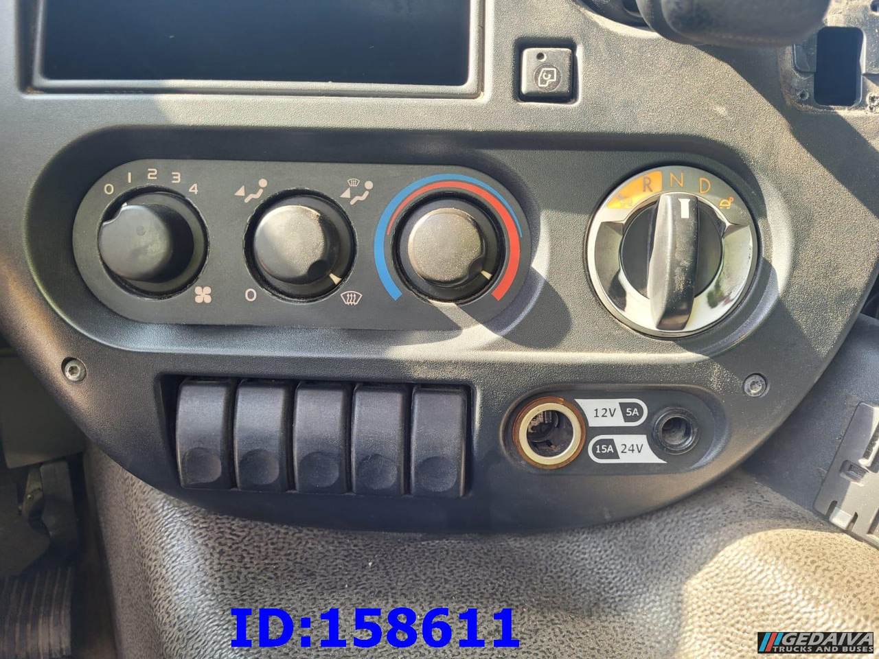 Kamion sa golom šasijom i zatvorenom kabinom DAF CF 85.460 6x2 Euro5: slika 13