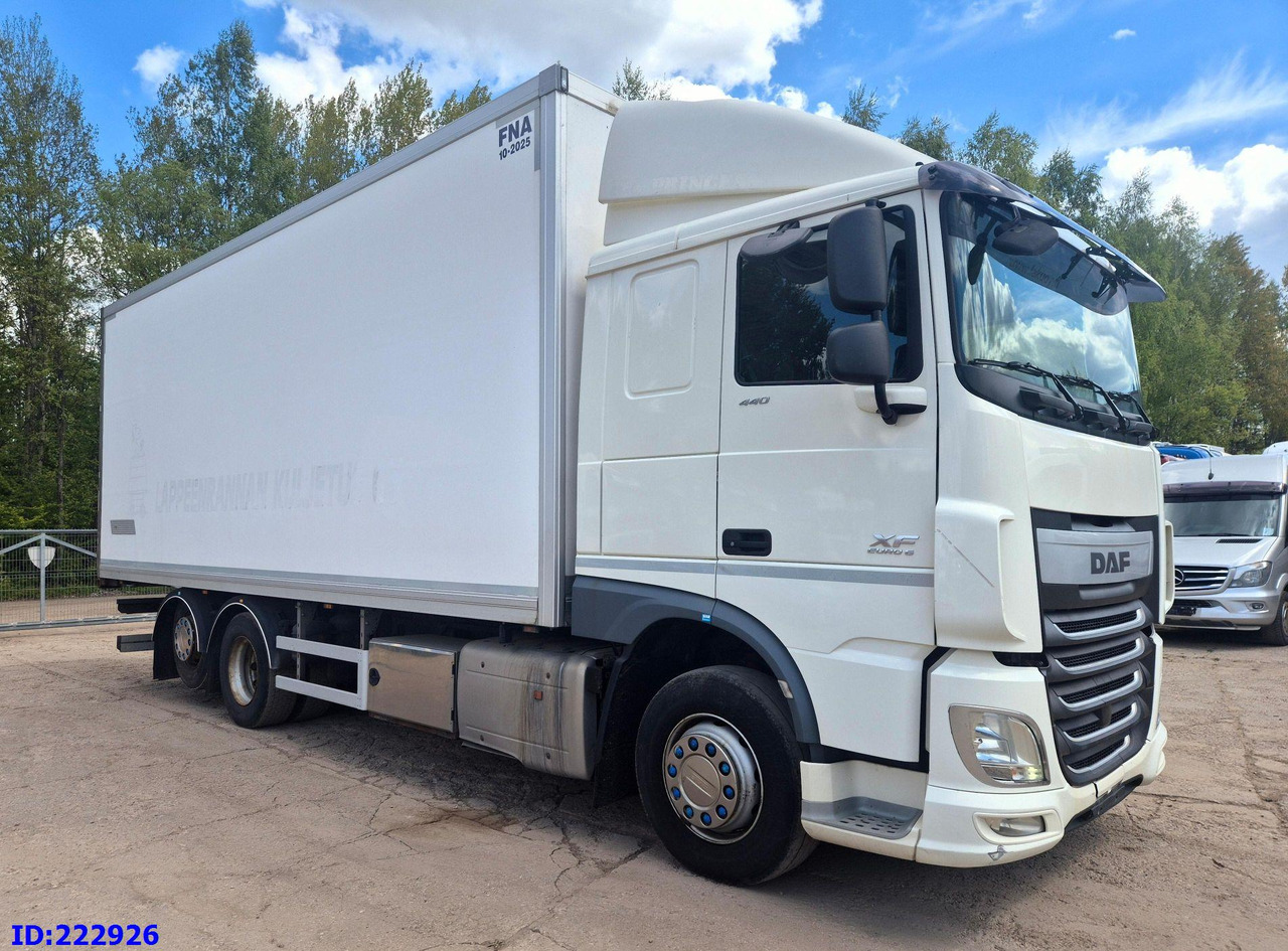 DAF XF 106 440 FAR 6x2 Euro6 - Izotermički kamion: slika 1 DAF XF 106 440 FAR 6x2 Euro6 - Izotermički kamion: slika 1
