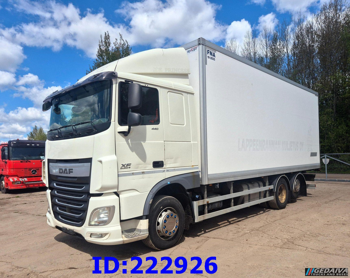 DAF XF 106 440 FAR 6x2 Euro6 - Izotermički kamion: slika 4 DAF XF 106 440 FAR 6x2 Euro6 - Izotermički kamion: slika 4