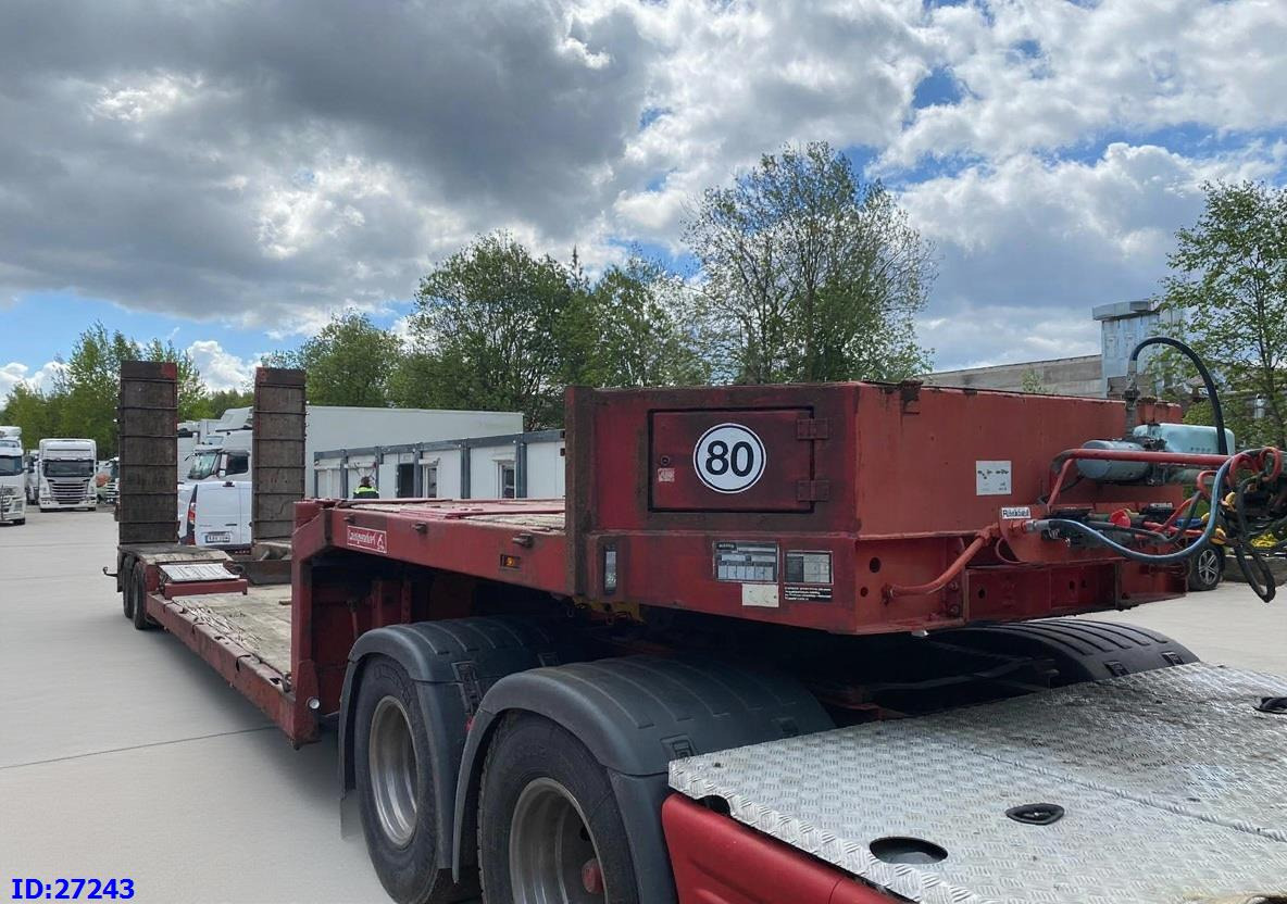 LANGENDORF Satbue 20/28 - Low bed - Niska poluprikolica za prevoz: slika 2 LANGENDORF Satbue 20/28 - Low bed - Niska poluprikolica za prevoz: slika 2