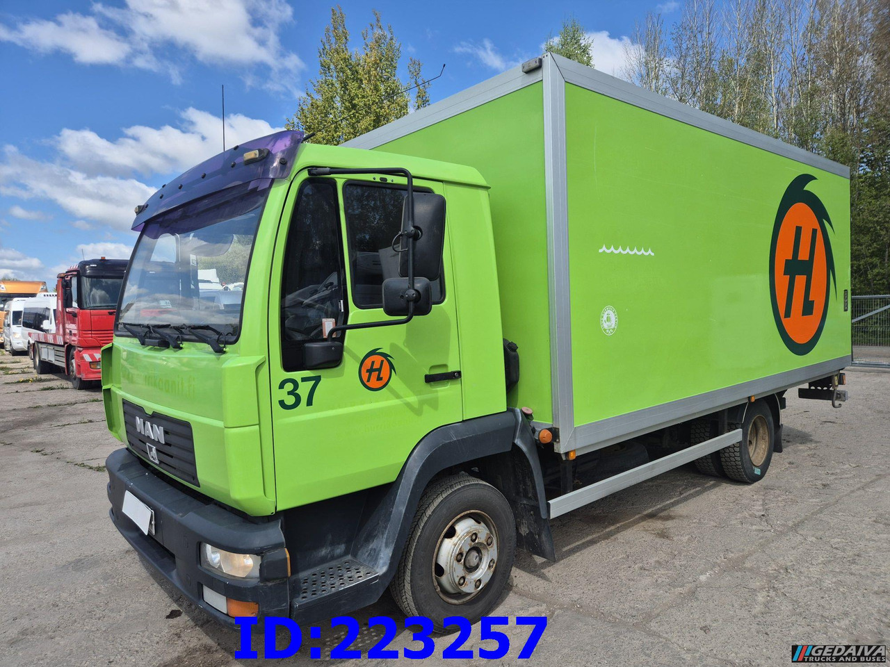 MAN LE 8.150 Manual 139tkm ONLY - Kamion sa zatvorenim sandukom: slika 1 MAN LE 8.150 Manual 139tkm ONLY - Kamion sa zatvorenim sandukom: slika 1