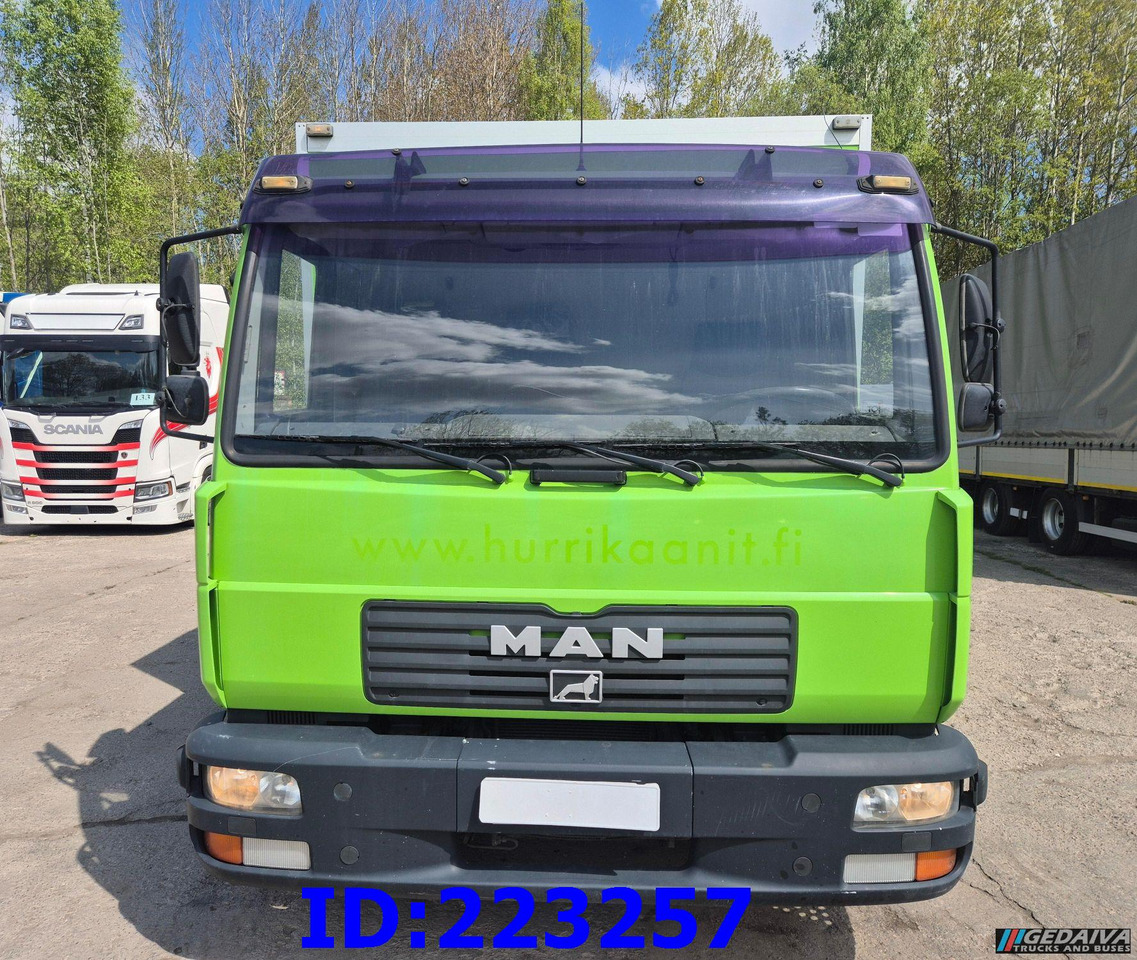 MAN LE 8.150 Manual 139tkm ONLY - Kamion sa zatvorenim sandukom: slika 2 MAN LE 8.150 Manual 139tkm ONLY - Kamion sa zatvorenim sandukom: slika 2
