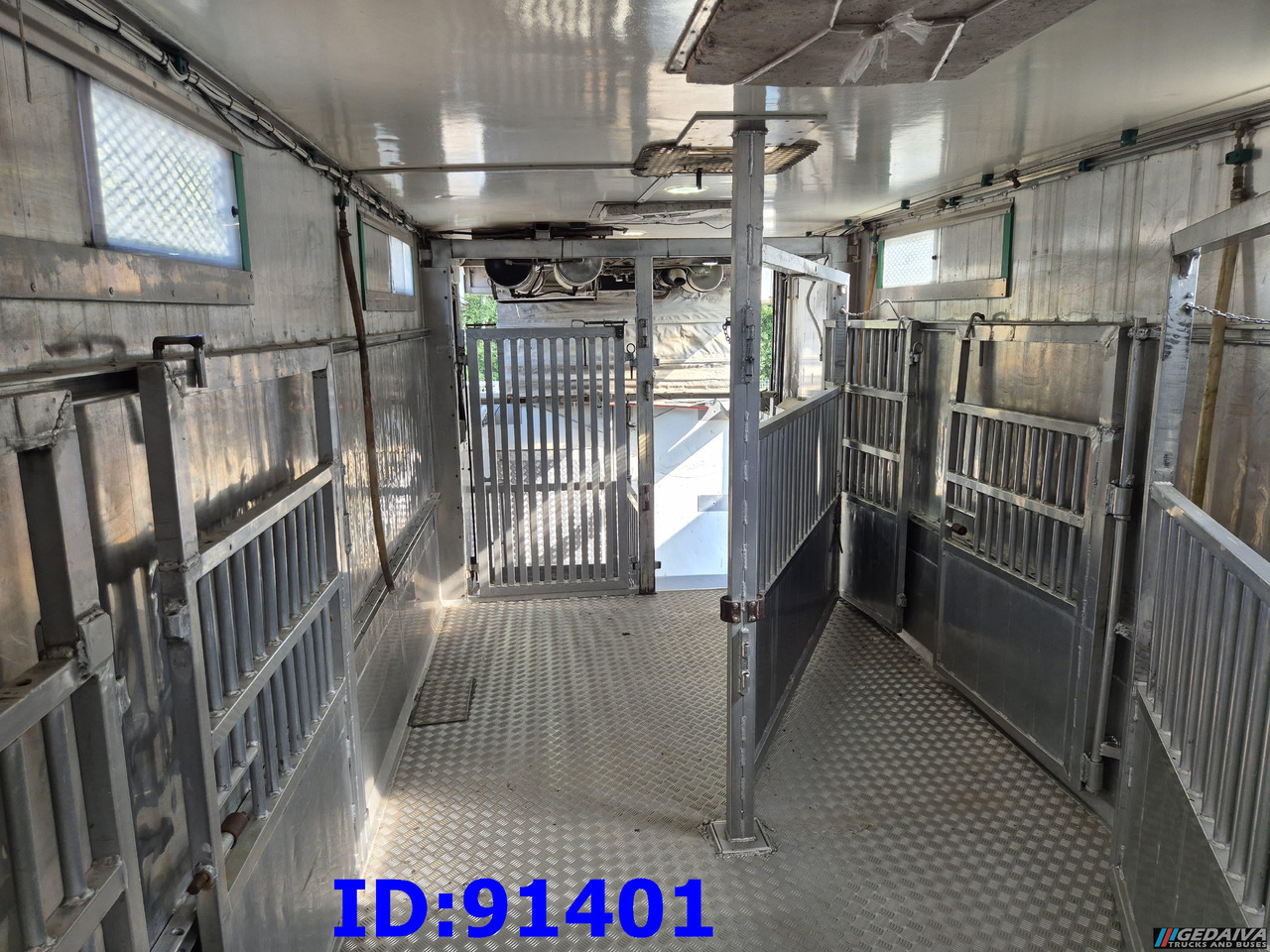 Kamion za prevoz stoke MERCEDES-BENZ Antos 2532 - 6x2 - Euro 6 - Animal transport: slika 11