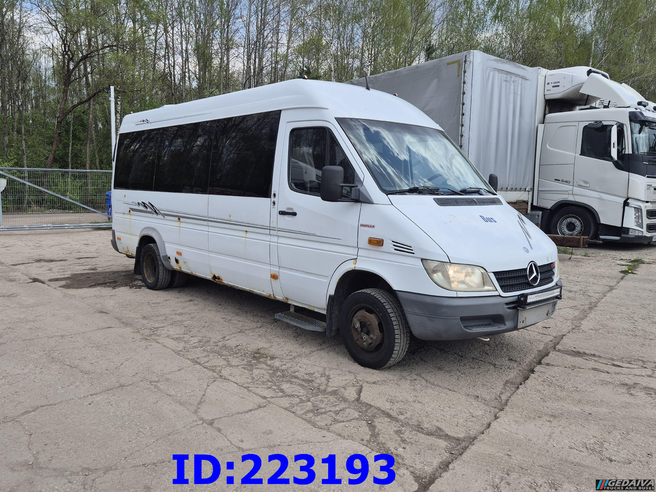 MERCEDES-BENZ Sprinter 416 VIP AC 17-seater - Turistički autobus: slika 4 MERCEDES-BENZ Sprinter 416 VIP AC 17-seater - Turistički autobus: slika 4