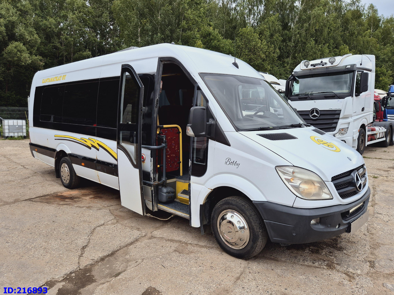 MERCEDES-BENZ Sprinter 516 - Euro5 - 23-seater - Turistički autobus: slika 4 MERCEDES-BENZ Sprinter 516 - Euro5 - 23-seater - Turistički autobus: slika 4