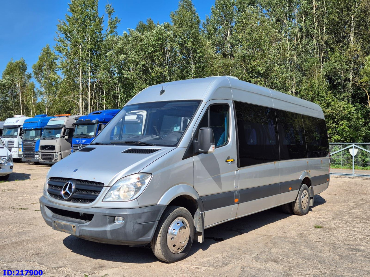 MERCEDES-BENZ Sprinter 516 - VIP - 17 places - Turistički autobus: slika 1 MERCEDES-BENZ Sprinter 516 - VIP - 17 places - Turistički autobus: slika 1