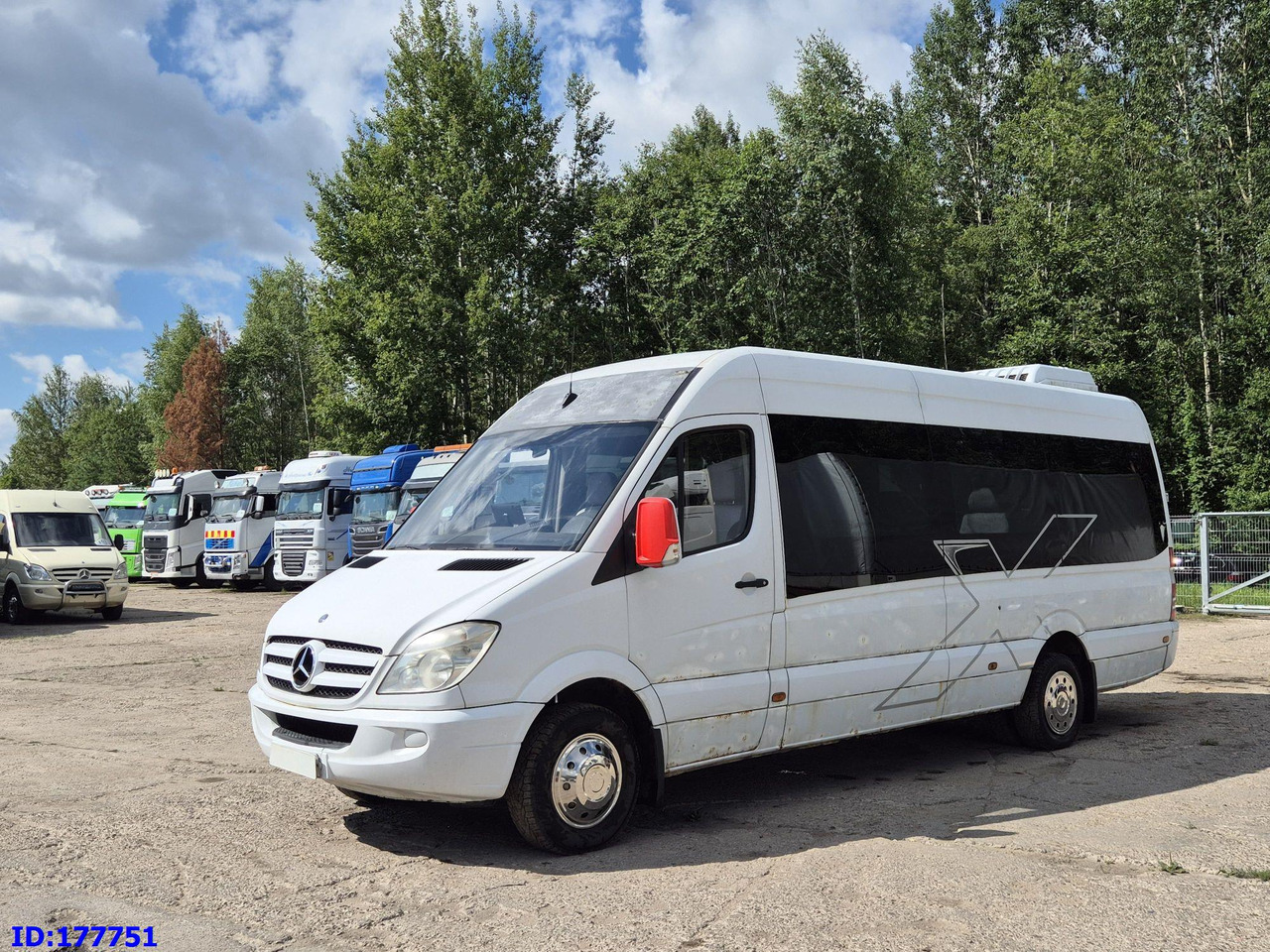 MERCEDES-BENZ Sprinter 518 - VIP - 17-seater - Turistički autobus: slika 1 MERCEDES-BENZ Sprinter 518 - VIP - 17-seater - Turistički autobus: slika 1