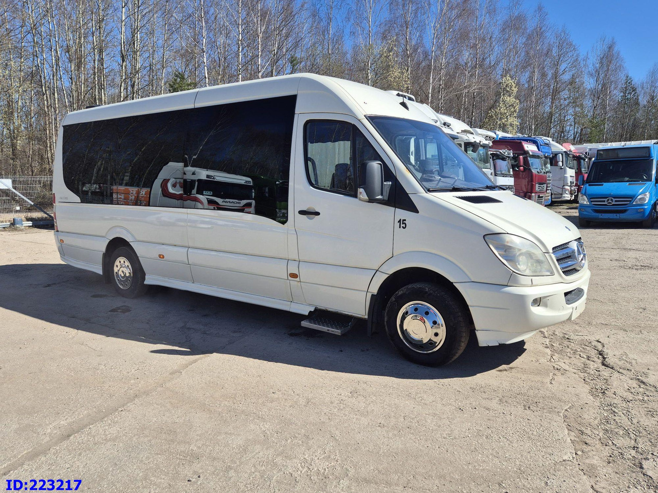 MERCEDES-BENZ Sprinter 518 VIP Prostyle 17-Place (Motor defekt) - Turistički autobus: slika 2 MERCEDES-BENZ Sprinter 518 VIP Prostyle 17-Place (Motor defekt) - Turistički autobus: slika 2