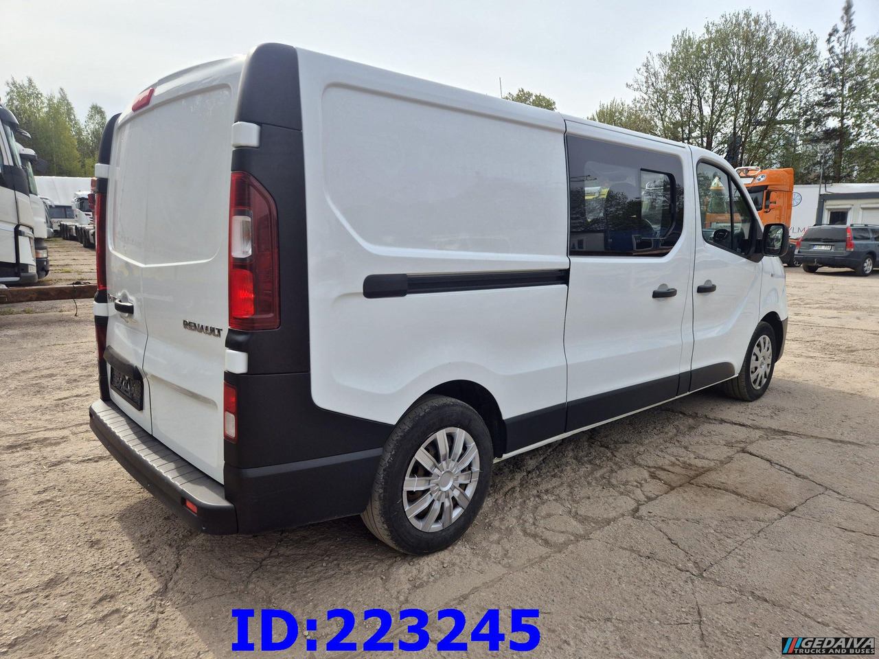 Dostavno vozilo sa duplom kabinom RENAULT Trafic Euro6: slika 6