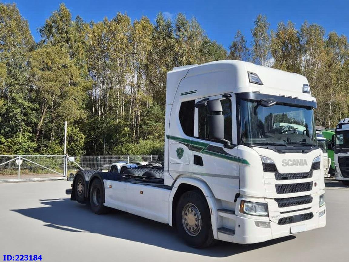 SCANIA G540 6x2 Retarder - Kamion sa golom šasijom i zatvorenom kabinom: slika 4 SCANIA G540 6x2 Retarder - Kamion sa golom šasijom i zatvorenom kabinom: slika 4